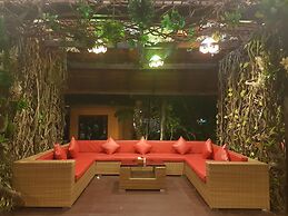 Victoria Cliff Nyaung Oo Phee Island