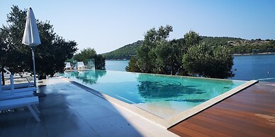 Olivia Green Camping