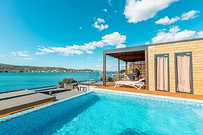 Olivia Green Camping