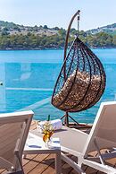 Olivia Green Camping