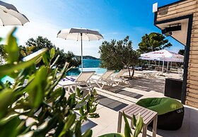 Olivia Green Camping