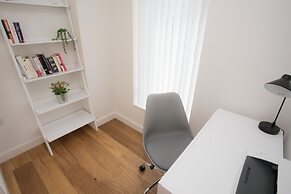 Moonside - Stunning Angel Apartments