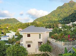 Whispering Palms Self Catering Apartment - Adults Only