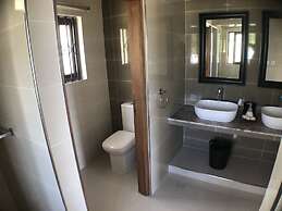 Whispering Palms Self Catering Apartment - Adults Only