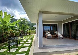 Whispering Palms Self Catering Apartment - Adults Only