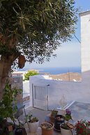 Manos house in Chora