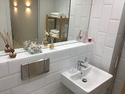 Apartment on Okeanskiy Pr. 90