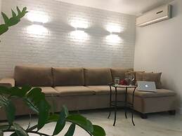 Apartment on Okeanskiy Pr. 90