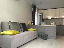 Apartment on Ostryakova Pr. 28.