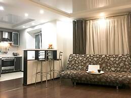 Apartment on Okeanskiy Pr. 100