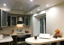 Apartment on Okeanskiy Pr. 100