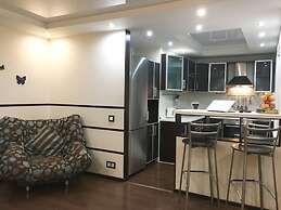 Apartment on Okeanskiy Pr. 100