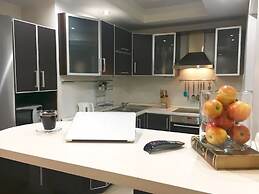 Apartment on Okeanskiy Pr. 100