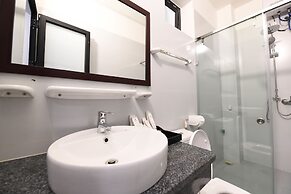 CoTo Starlight Boutique Hotel