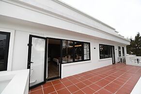 CoTo Starlight Boutique Hotel