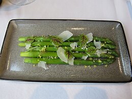 Loftsome Bridge Hotel