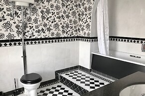 Loftsome Bridge Hotel