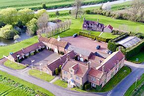 Loftsome Bridge Hotel