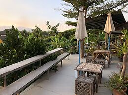 Sandee Place Mountain View Chomthong