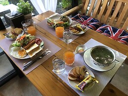 Sandee Place Mountain View Chomthong