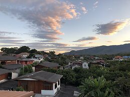 Sandee Place Mountain View Chomthong