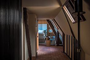 Cour des Vosges - Evok Collection