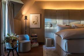 Cour des Vosges - Evok Collection