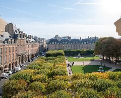 Cour des Vosges - Evok Collection