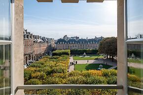 Cour des Vosges - Evok Collection