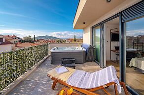 Seven Seas Residence