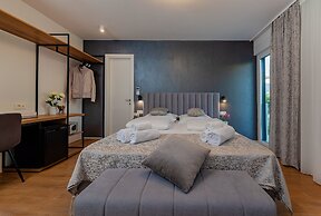 Seven Seas Residence