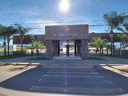 Emmis Park Hotel