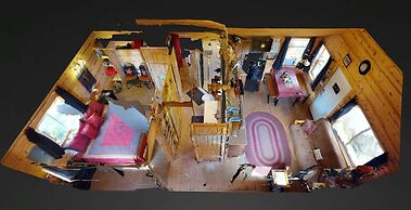 White Cabin Cozy Secluded Cabin