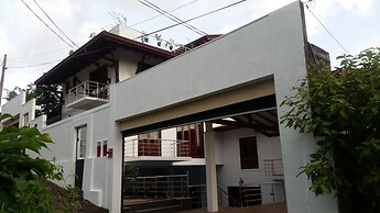 Ayansa Villa