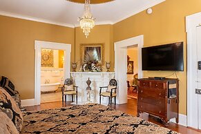 Belle Air Mansion