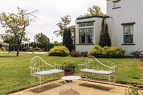 Belle Air Mansion