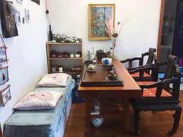 A House with Tea Fragrance