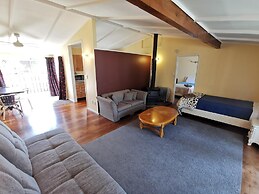 Parakai Geothermal Motel