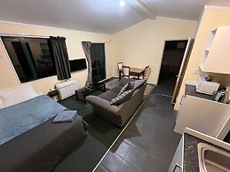 Parakai Geothermal Motel