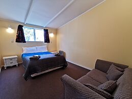 Parakai Geothermal Motel