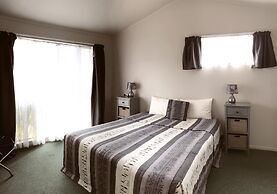 Parakai Geothermal Motel