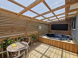 Parakai Geothermal Motel