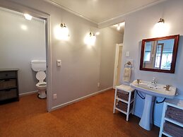 Parakai Geothermal Motel