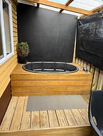 Parakai Geothermal Motel