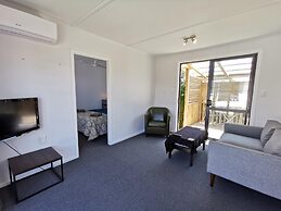 Parakai Geothermal Motel