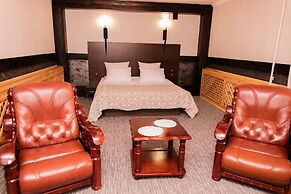 Gostinyi Dvor Galirad