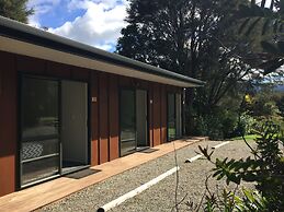 Kanuka Ridge Lodge and Backpackers