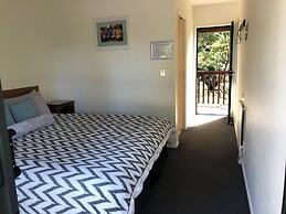 Kanuka Ridge Lodge and Backpackers