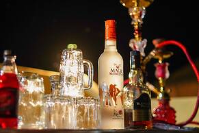 Rajwada Desert Camp by Park Tree