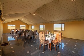 Rajwada Desert Camp by Park Tree